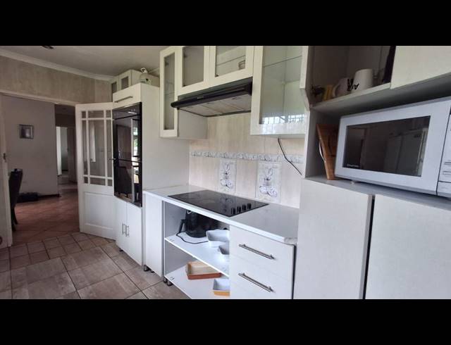 3 BEDROOM HOUSE FOR SALE IN BIRCH ACRES
